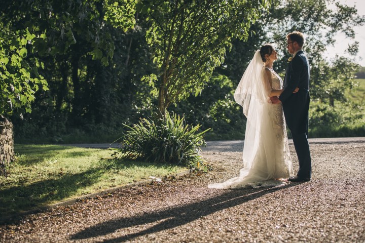 1 jake moore photography kingston country courtyard wedding (74)