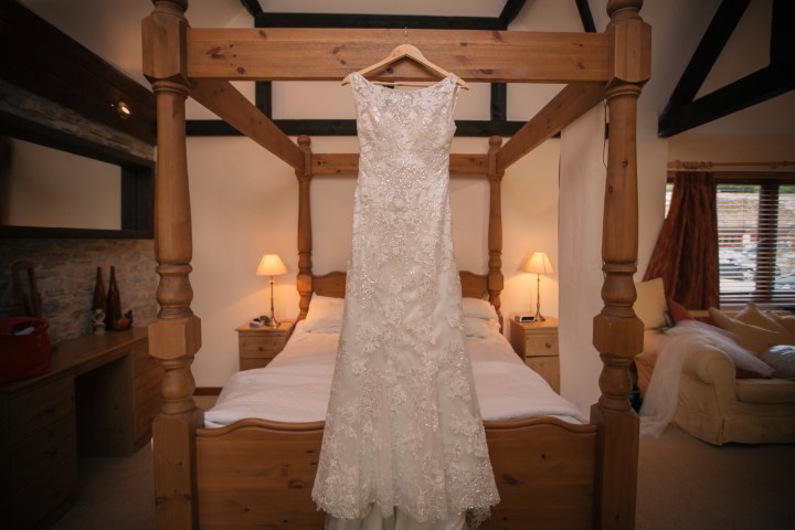 jake moore photography kingston country courtyard wedding (1)