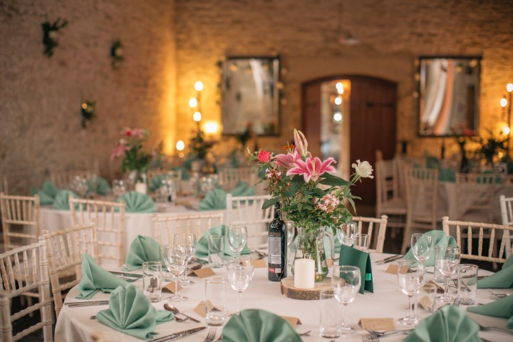 jake moore photography kingston country courtyard wedding (57a)