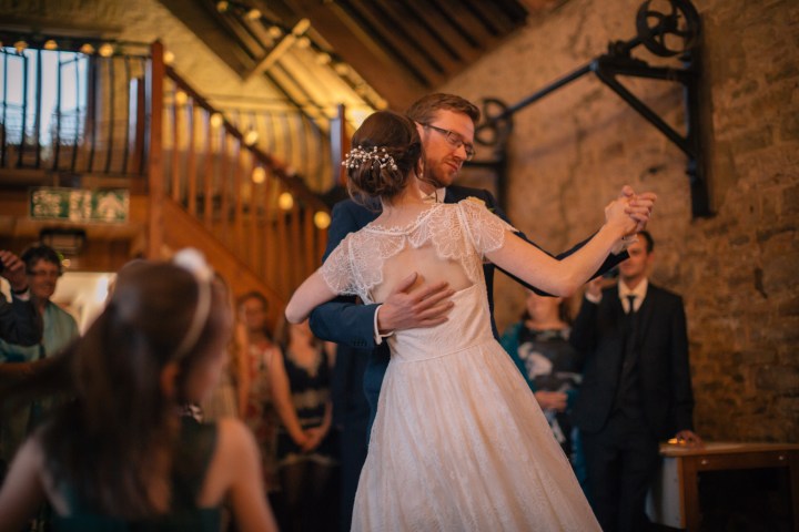 jake moore photography kingston country courtyard wedding (83)