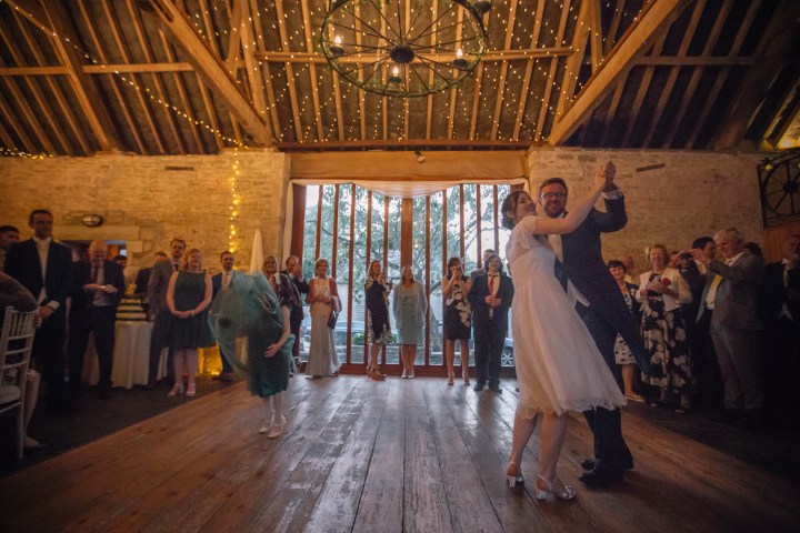 jake moore photography kingston country courtyard wedding (84)