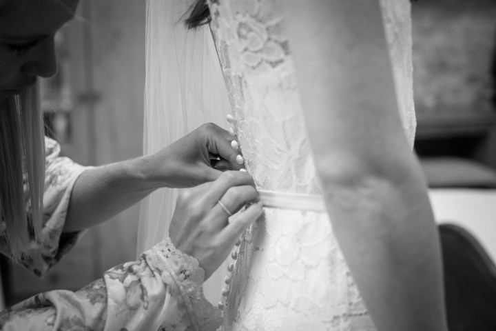 jake moore photography - kingston country courtyard wedding (9)